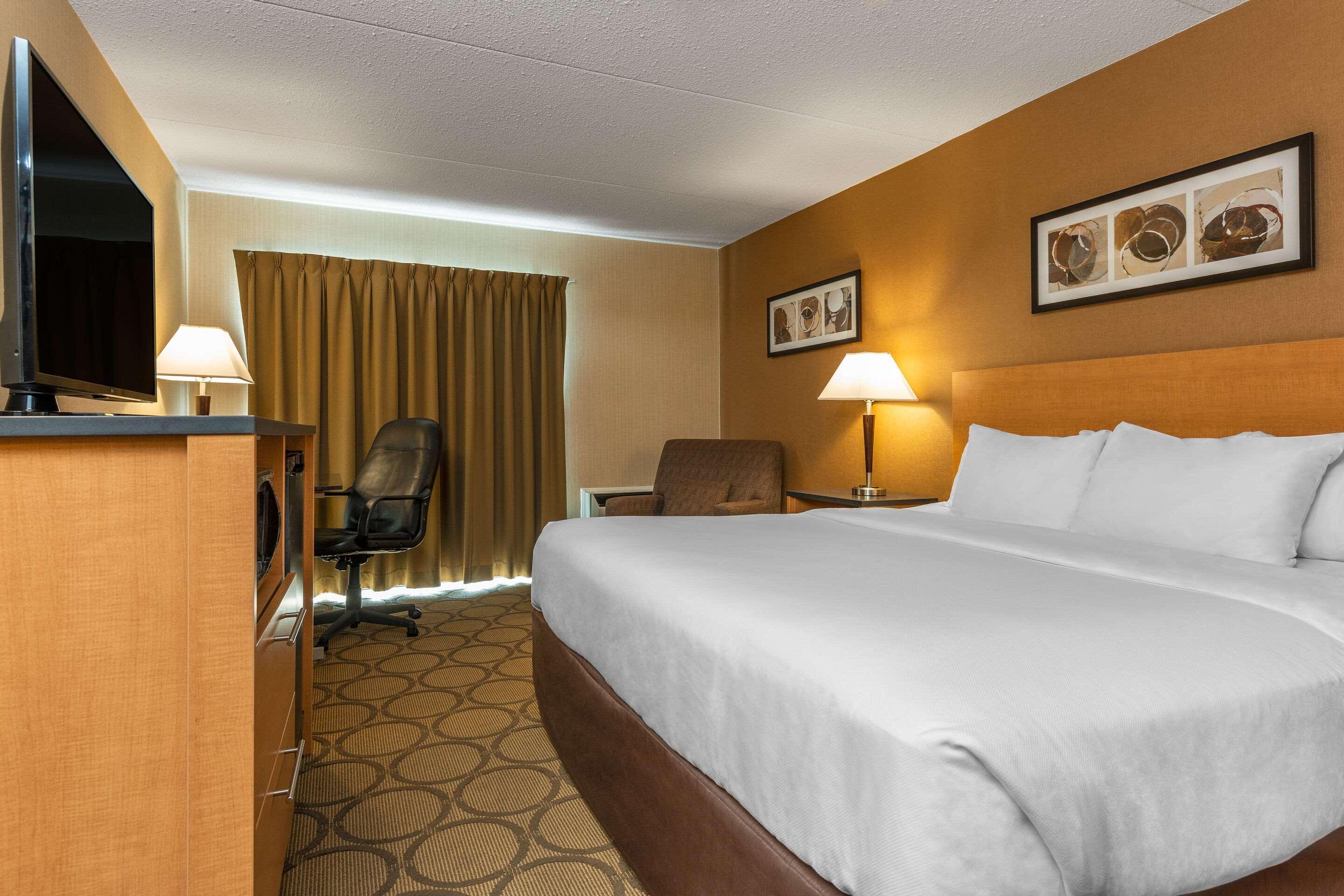Comfort Inn Pembroke Exterior photo
